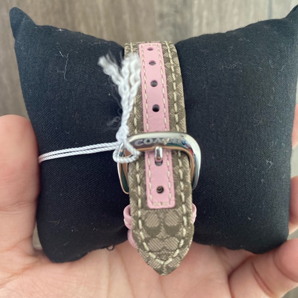 Coach Women's Classic Signature Logo Strap Watch - Picture 3 of 7